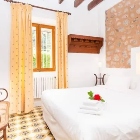 Son Llempaies, For 12 Holiday home